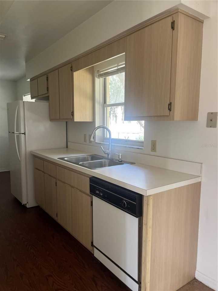 1585 Triangle Drive - Photo 4 of 19