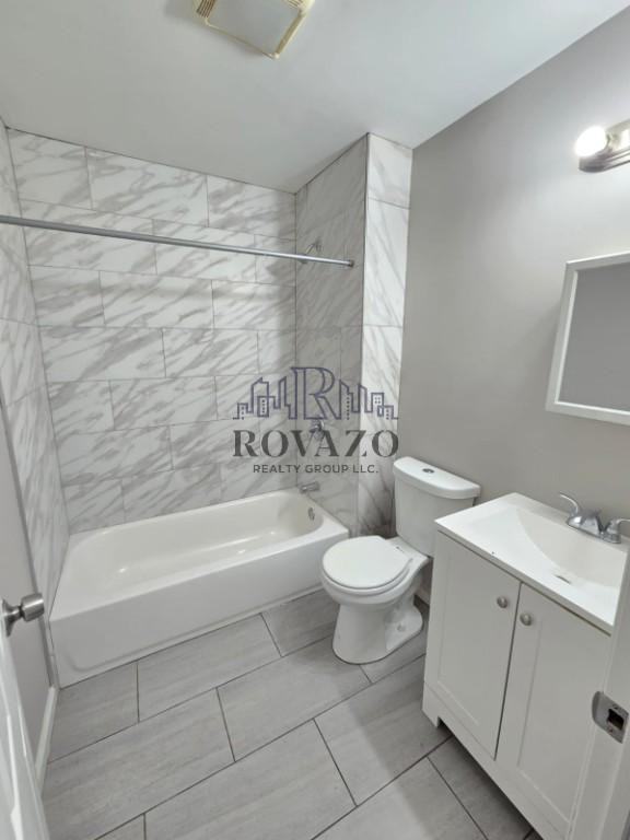 298 Halsted St #2 - Photo 6 of 8