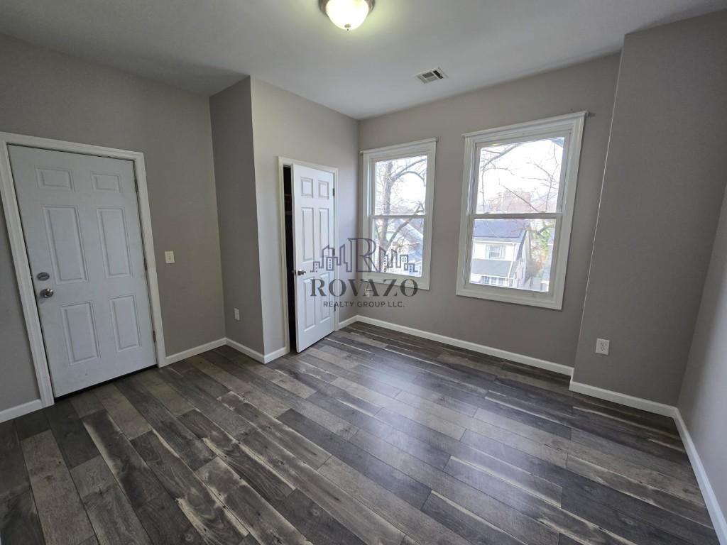 298 Halsted St #2 - Photo 5 of 8