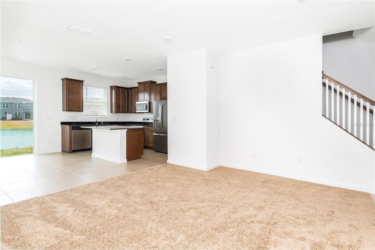 987 Spring Palms Loop - Photo 5 of 23