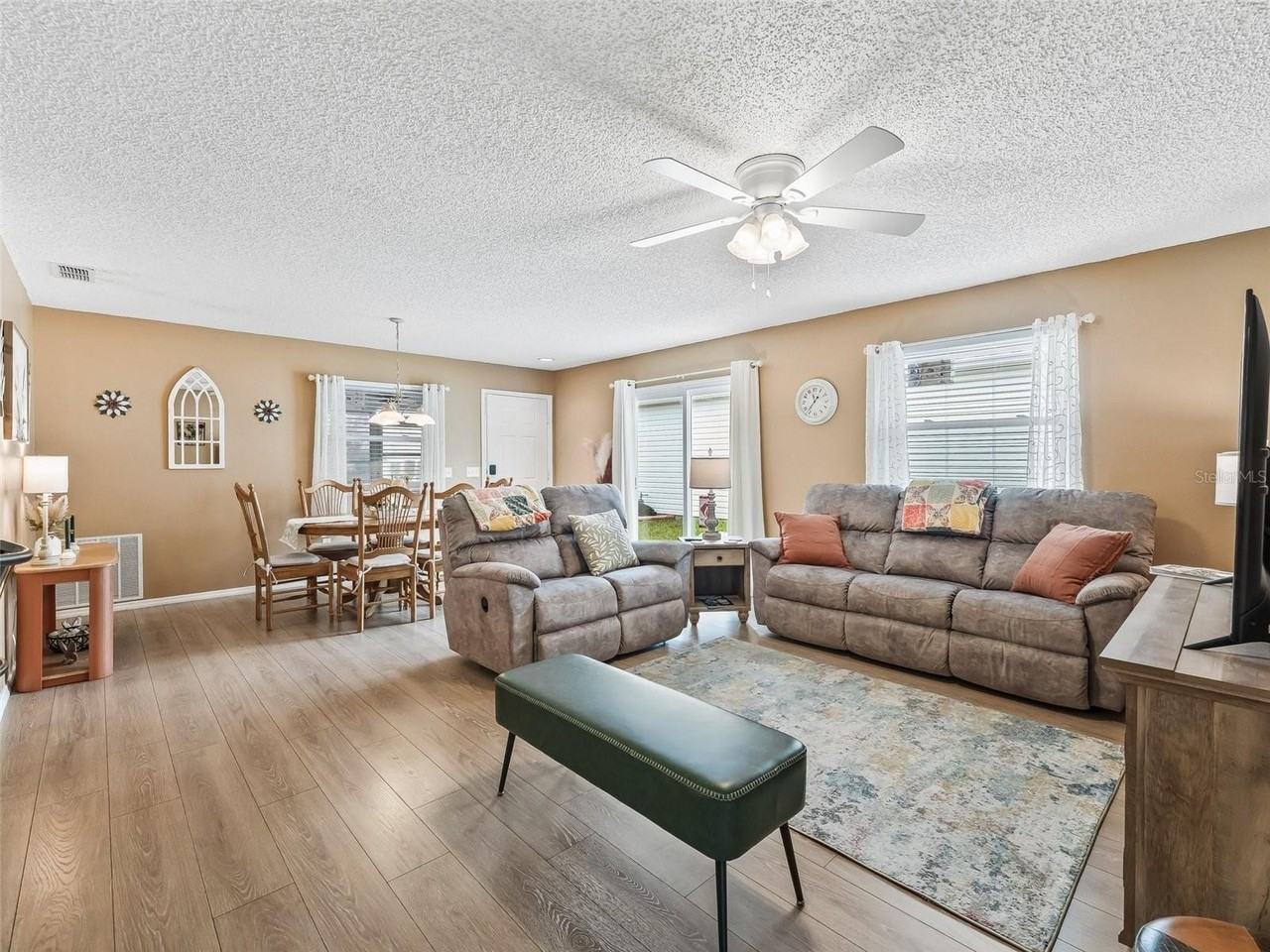 2863 Barboza Dr - Photo 7 of 25