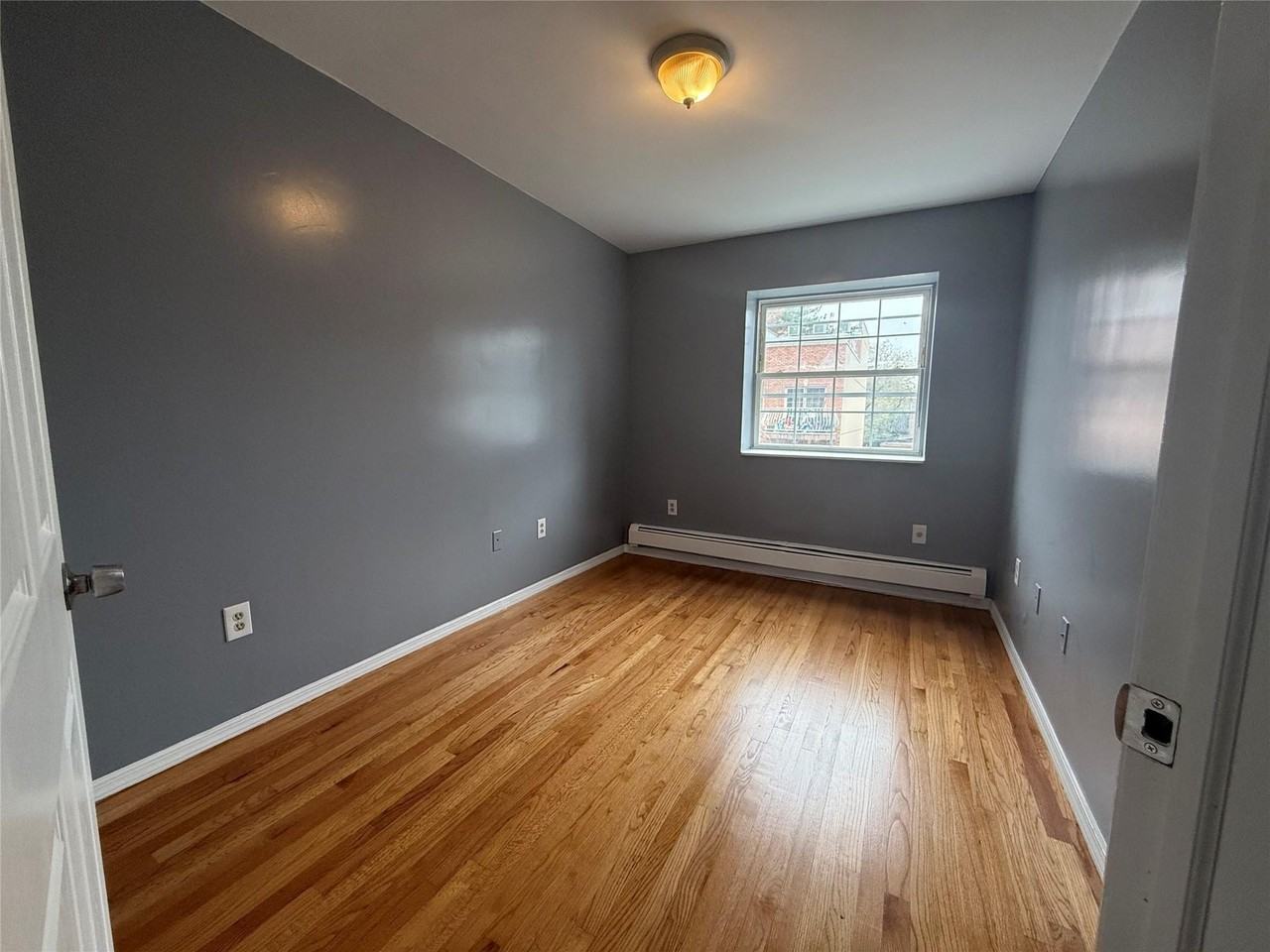 3524 108th St #3 - Photo 2 of 10