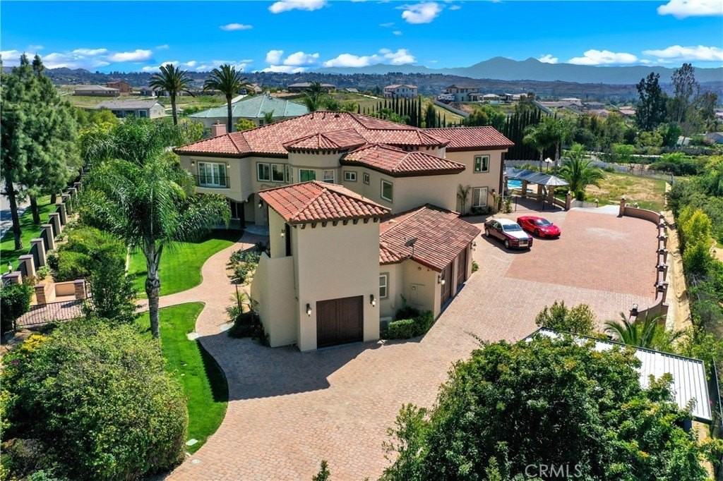 7231 Brandon Ct - Photo 3 of 50