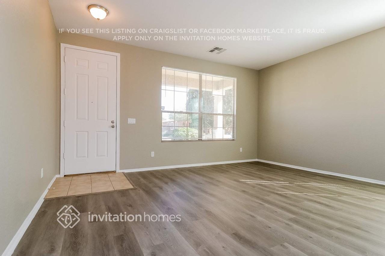 7004 S 30th Ln - Photo 2 of 14