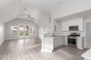 featured image of 1925 Crestlake Dr