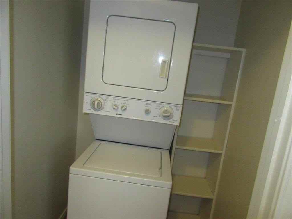 8404 Forest Ln #503 - Photo 7 of 10