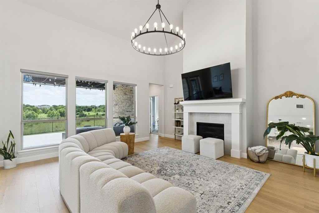 5208 Shadetree St - Photo 6 of 32