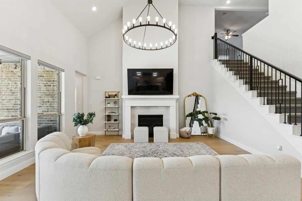 5208 Shadetree St - Photo 7 of 32