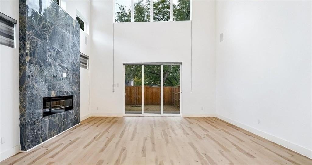 2316 Arroyo Ave - Photo 2 of 32