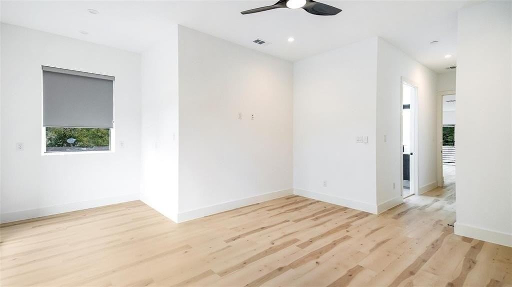 2316 Arroyo Ave - Photo 6 of 32