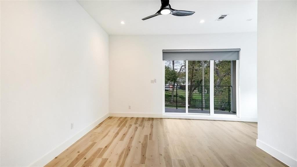 2316 Arroyo Ave - Photo 7 of 32