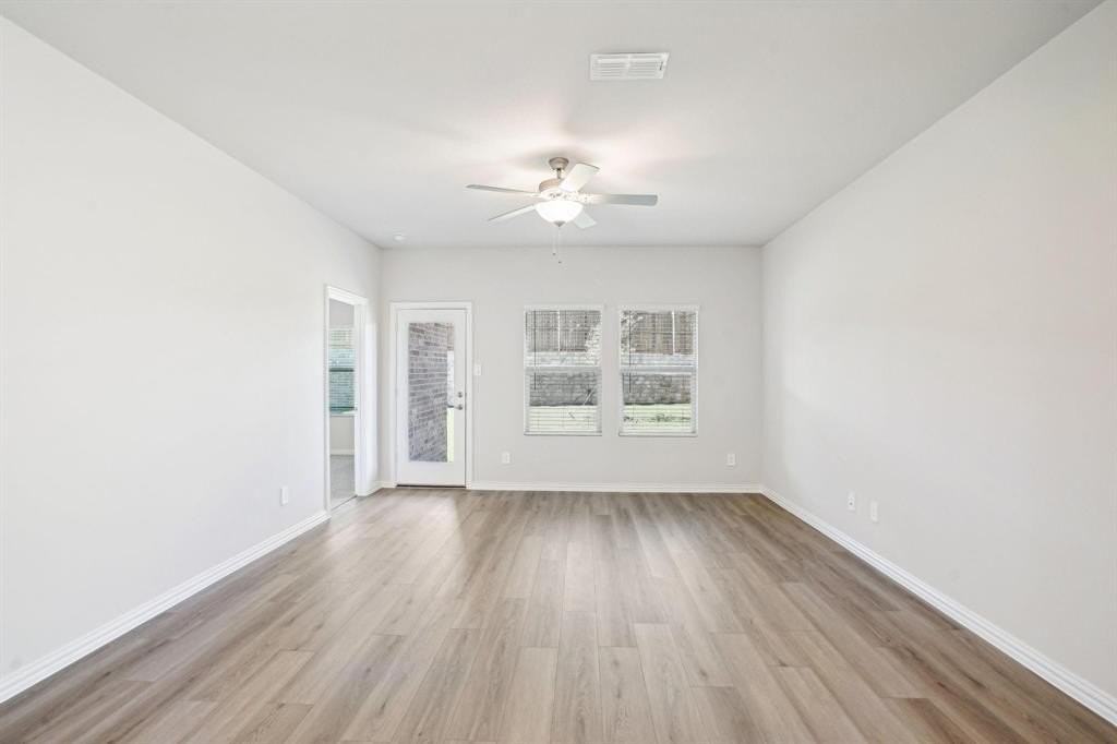 4000 Marble Falls Dr - Photo 3 of 24