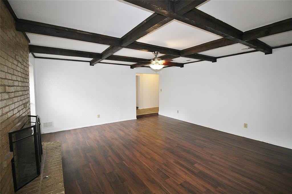 145 Shadybrook Dr - Photo 5 of 23