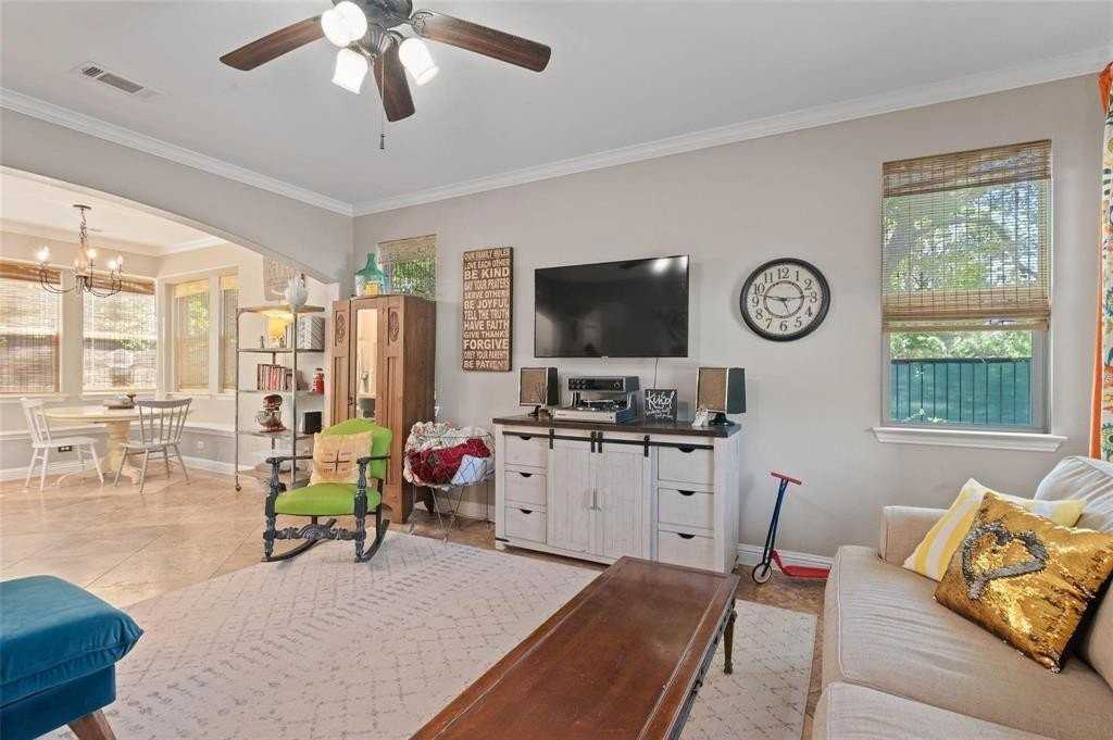 2204 Burning Tree Ln - Photo 6 of 29