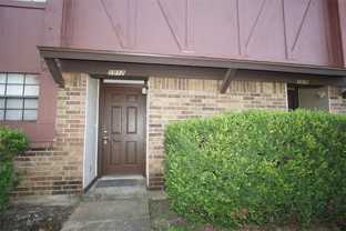 1008 Southmoor Dr #1012 - Photo 1 of 1