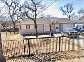 2412 Cravens Rd - Photo 1 of 1