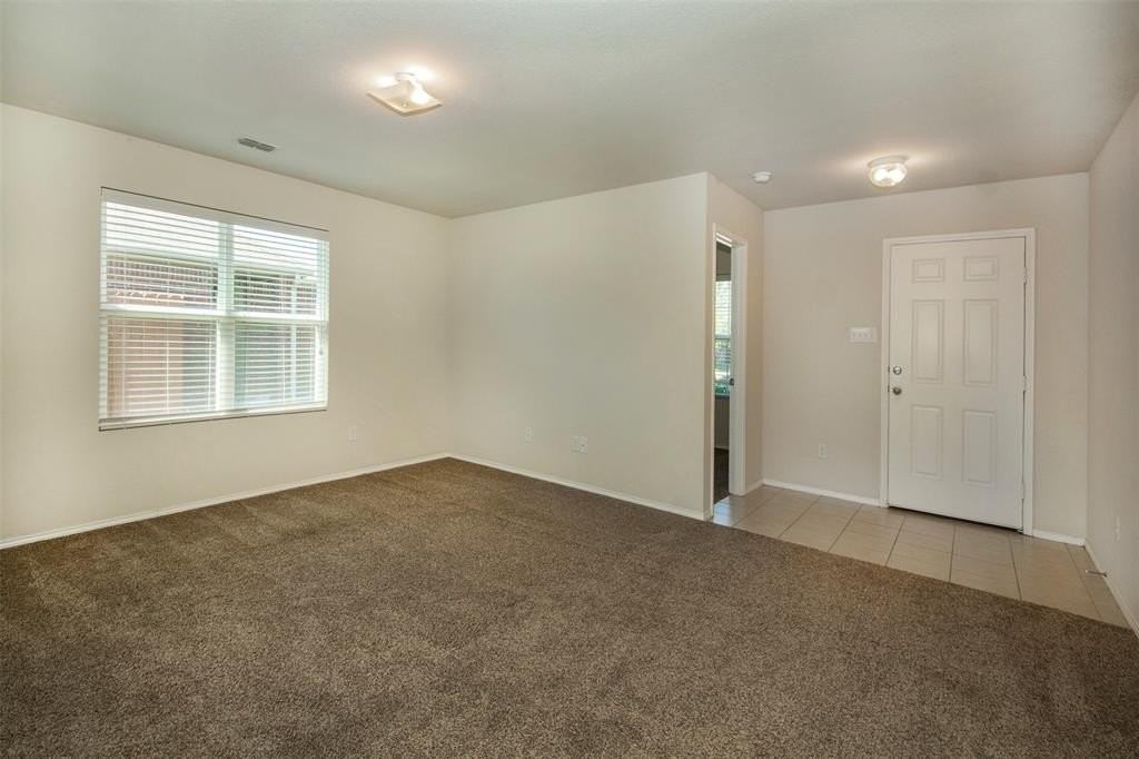 1423 Swan Ridge - Photo 4 of 21