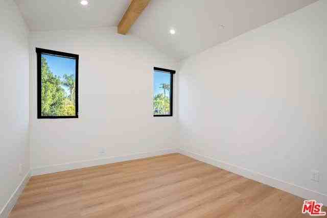 5660 Winnetka Ave - Photo 3 of 8