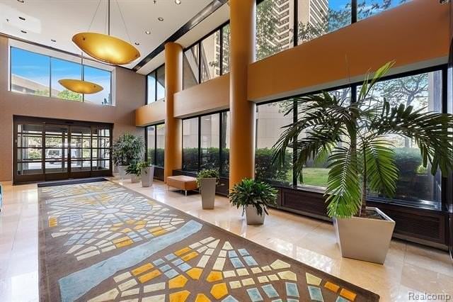 1001 W Jefferson Ave #300-8I - Photo 5 of 31