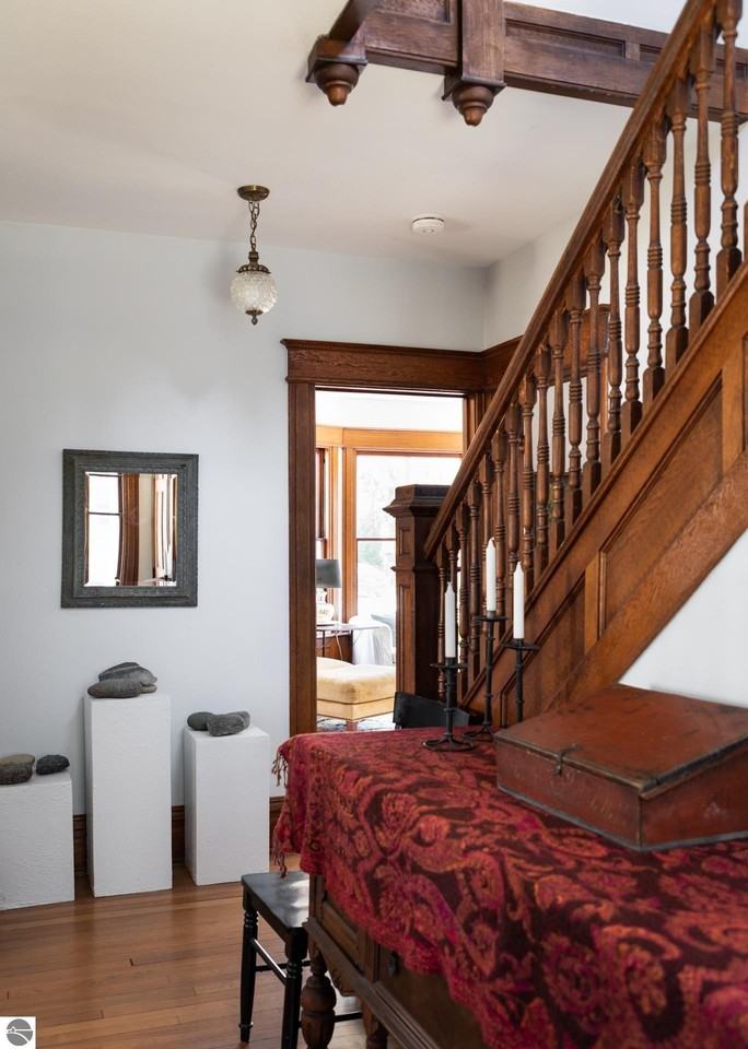 544 E State St - Photo 7 of 50