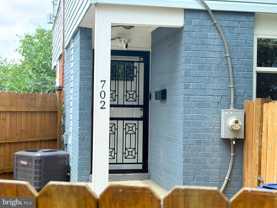702 56th Pl Ne - Photo 1 of 1