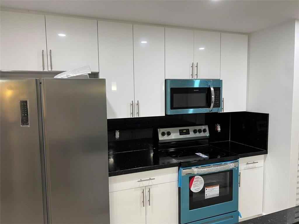 13370 Sw 91st Ter #D - Photo 2 of 8