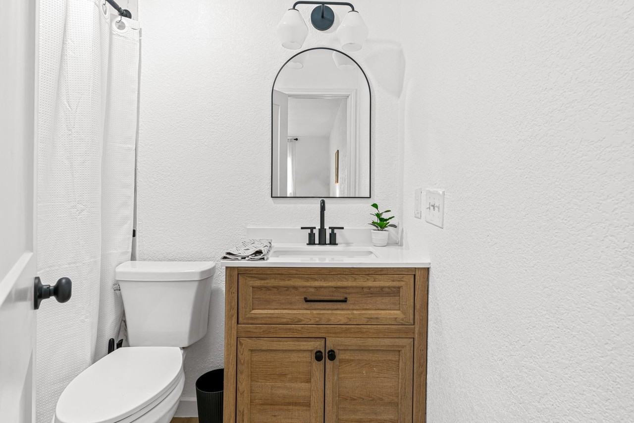 Borden Oak - Photo 5 of 13