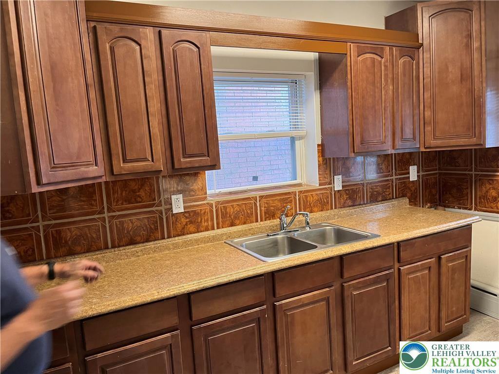 319 E Morton St - Photo 6 of 16