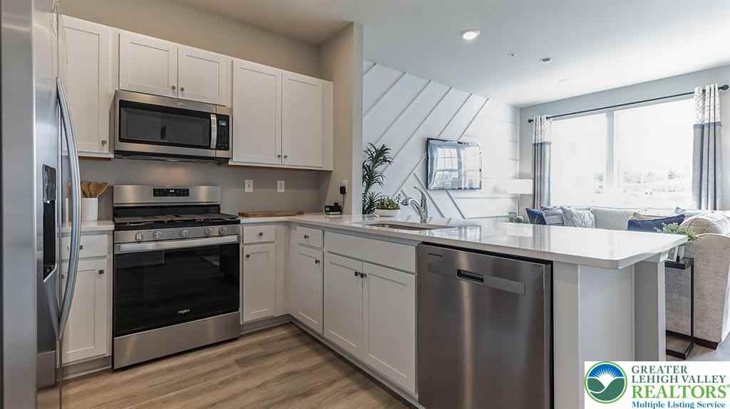 1266 Martin Rd - Photo 7 of 30