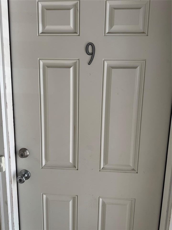 15 Lexington Hl - Photo 2 of 18