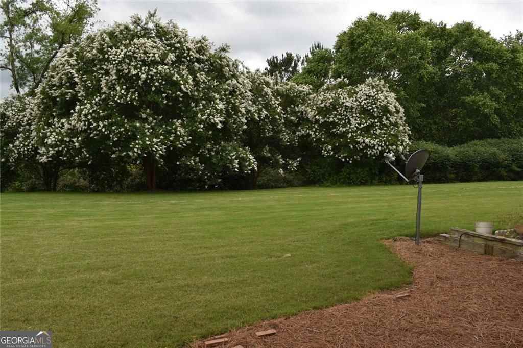 556 Windstone Trl - Photo 2 of 24