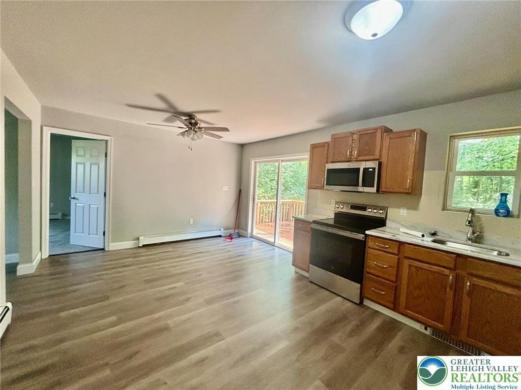 1510 Spring St - Photo 3 of 12