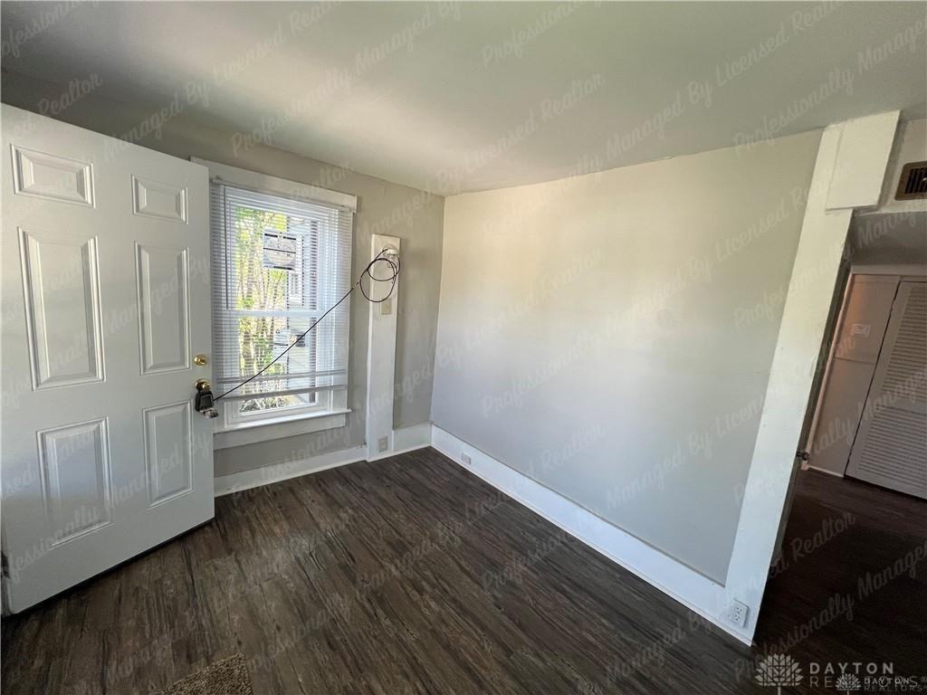 1237 Innisfallen Ave - Photo 4 of 15