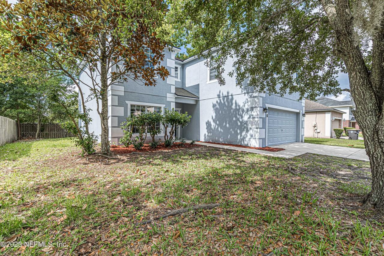 8014 Ridgehill View Rd - Photo 2 of 46