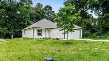 featured image of 410 Pimmit Hill Run