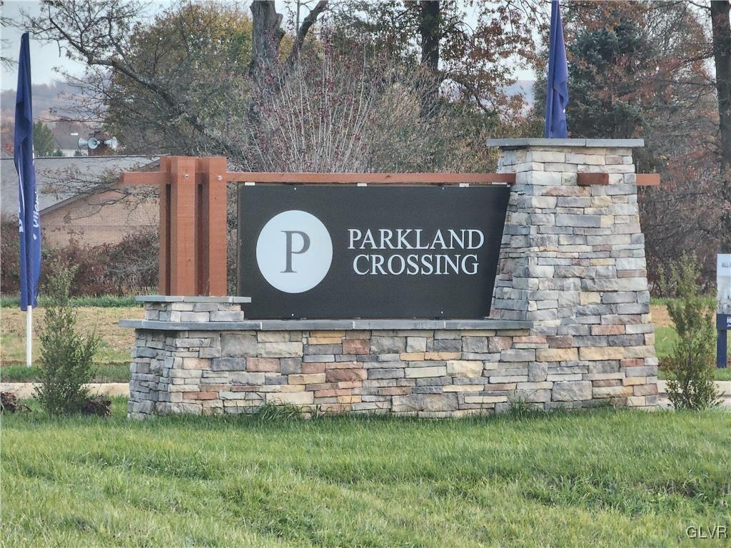 1184 Susan Circle - Photo 2 of 33