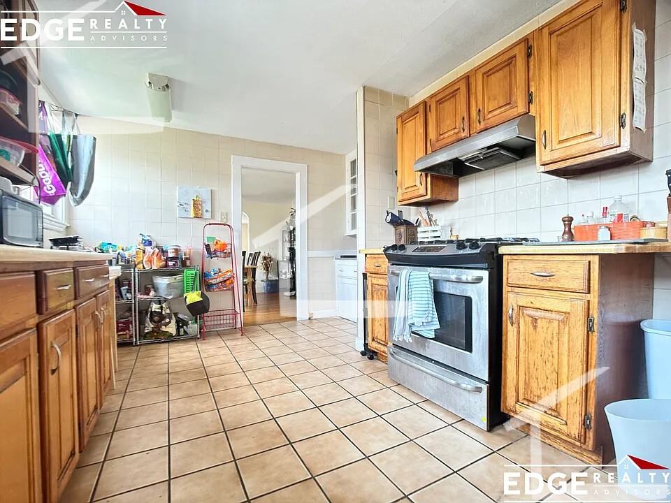 115 Lanark Rd - Photo 6 of 9