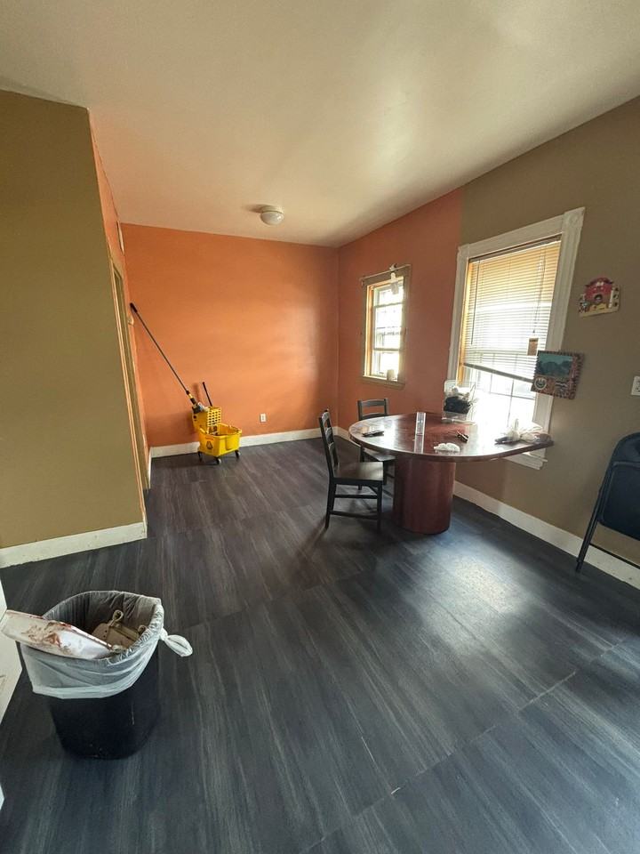 Congress Ave #3 - Photo 3 of 16