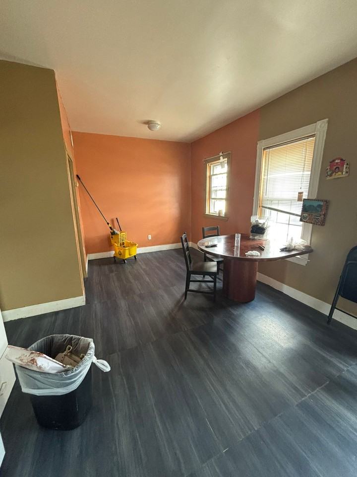 Congress Ave #3 - Photo 4 of 16