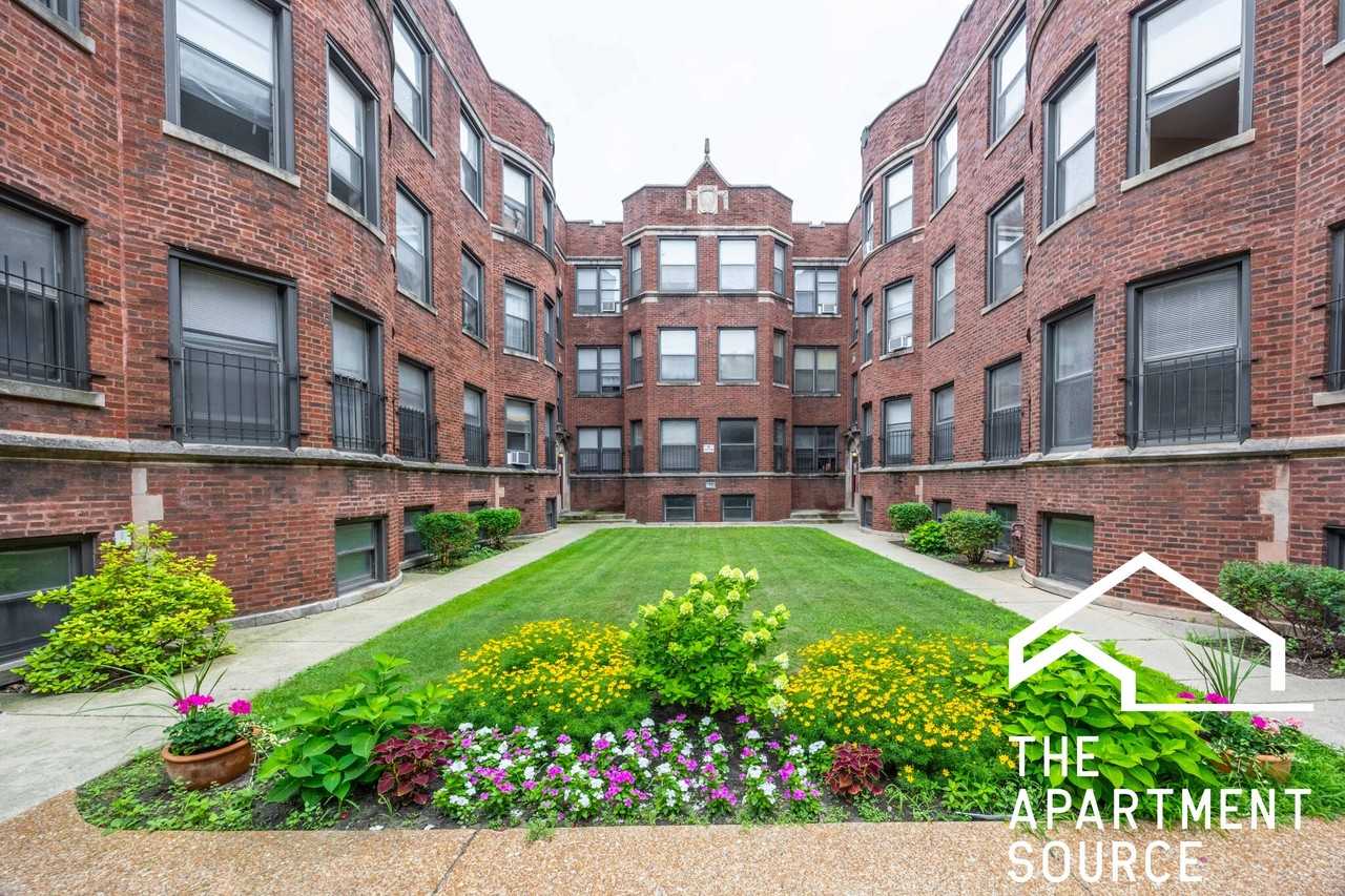 7722 North Marshfield Avenue #2B - Photo 6 of 8