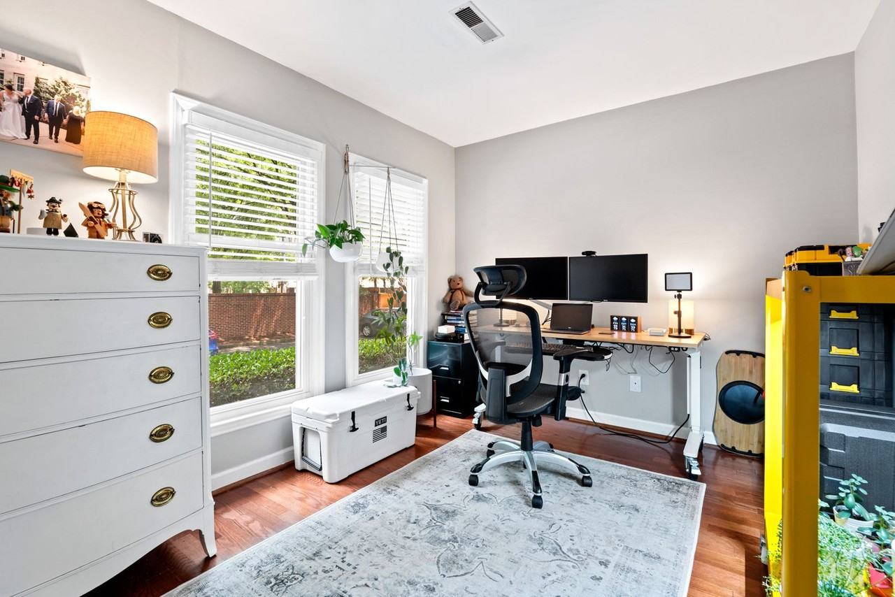 237 New Bern Place - Photo 7 of 19