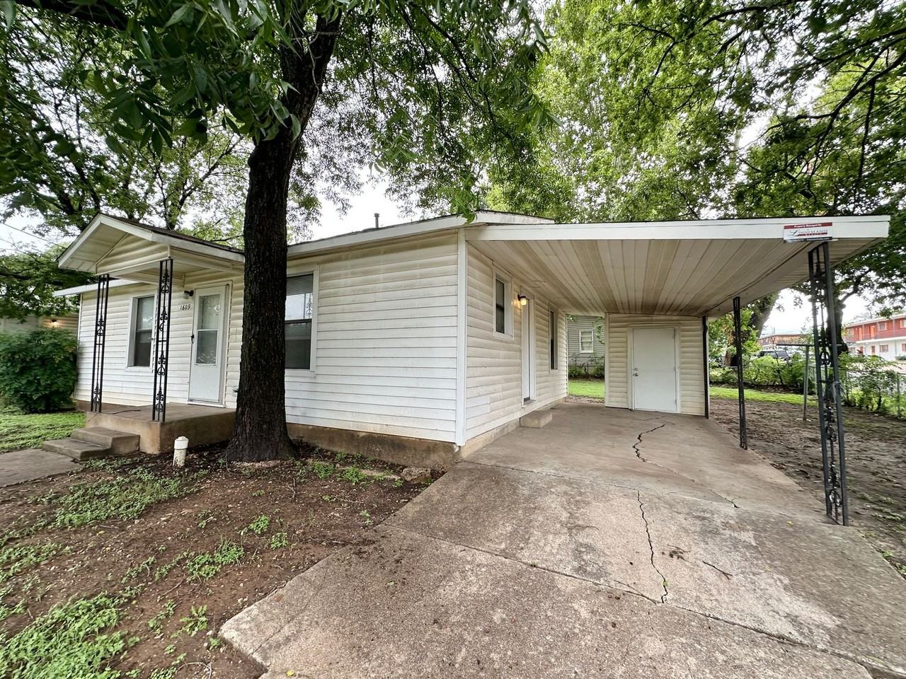 1609 N 4th St - Photo 2 of 19