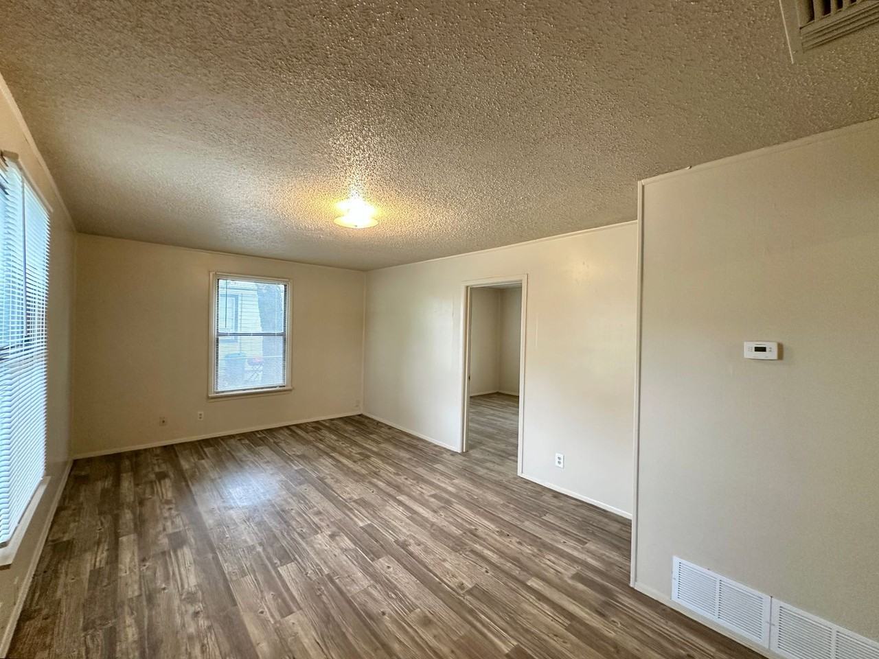 1609 N 4th St - Photo 4 of 19