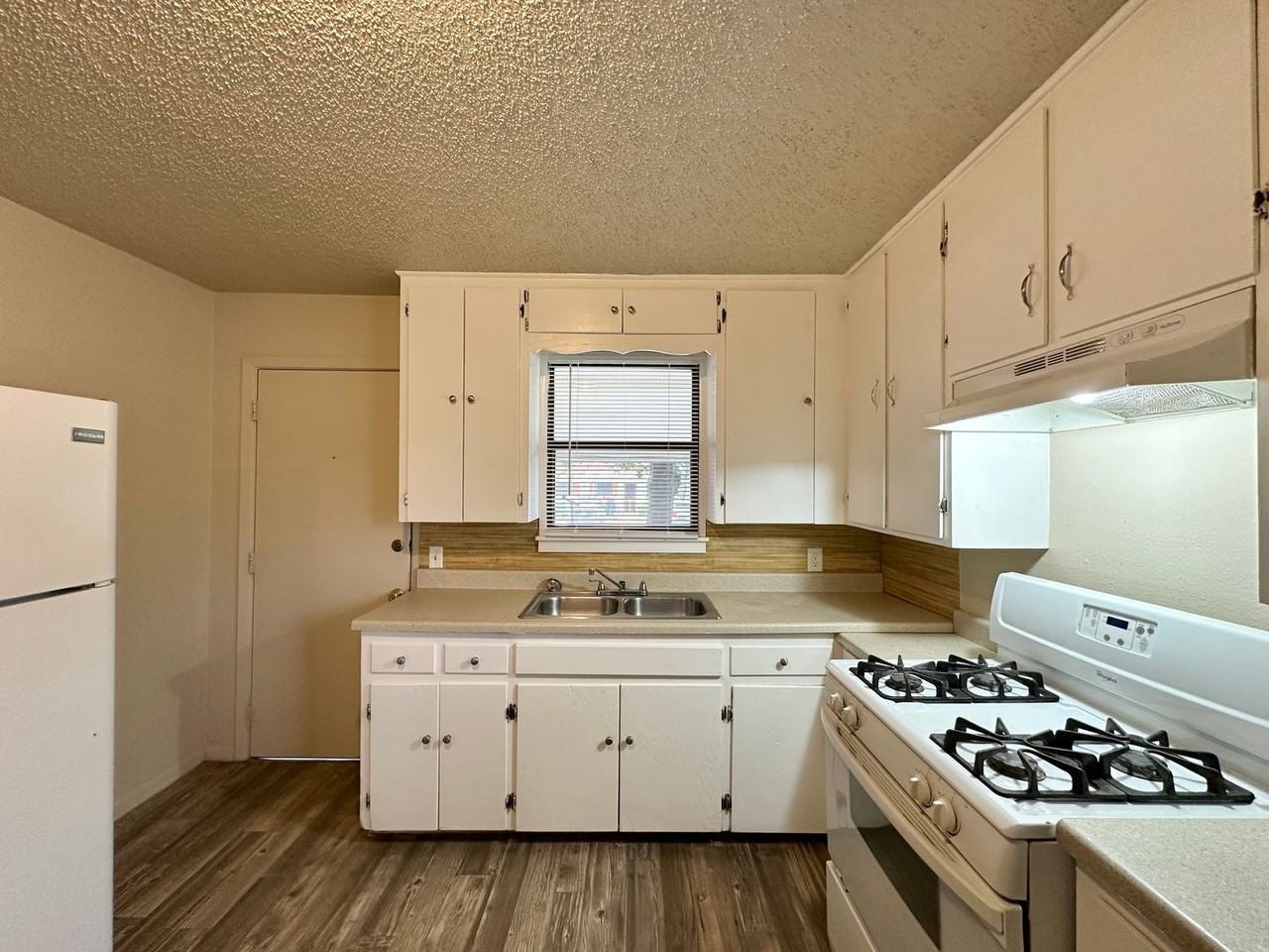 1609 N 4th St - Photo 7 of 19