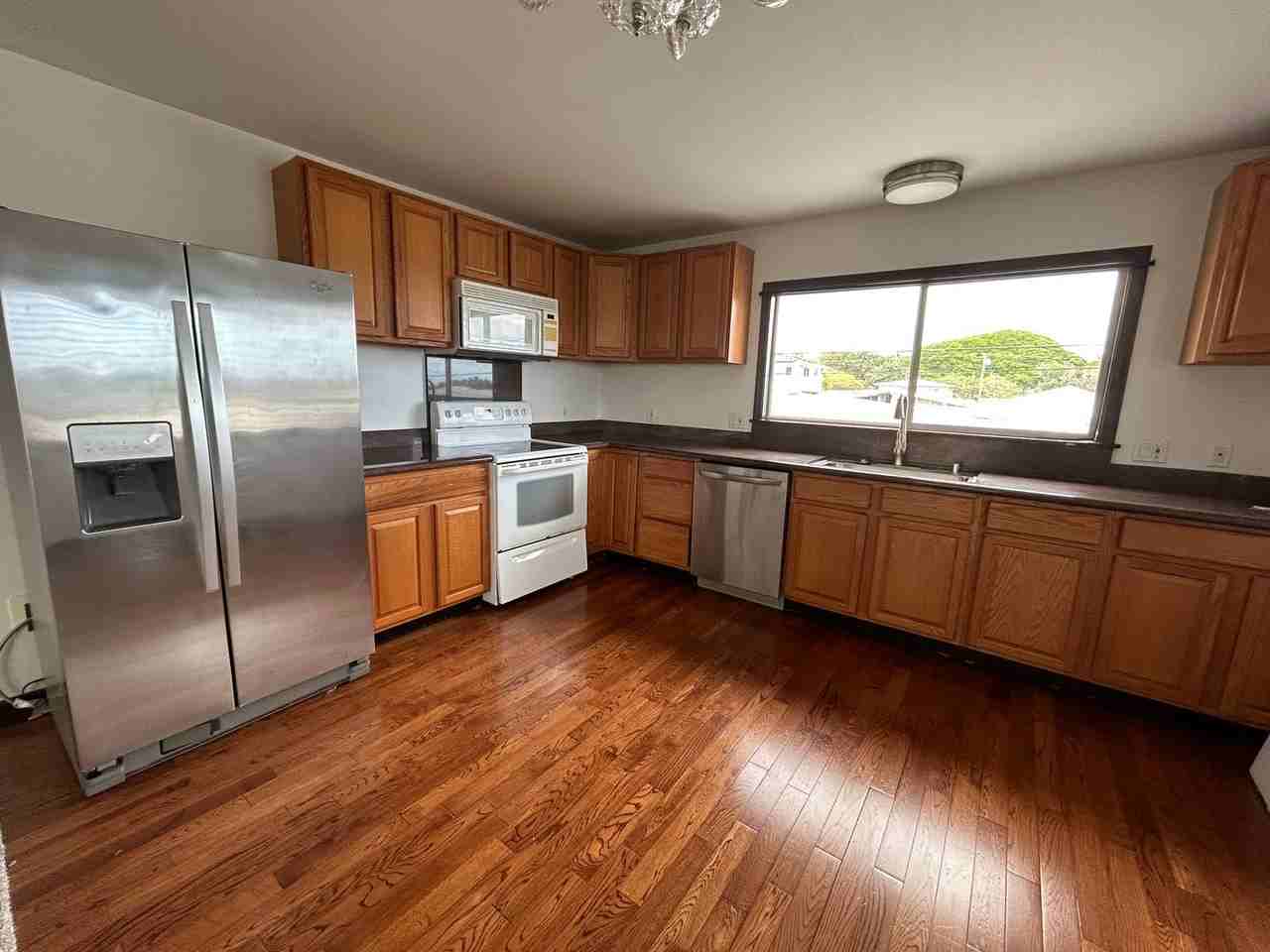 1352A Ala Mahamoe St - Photo 2 of 8