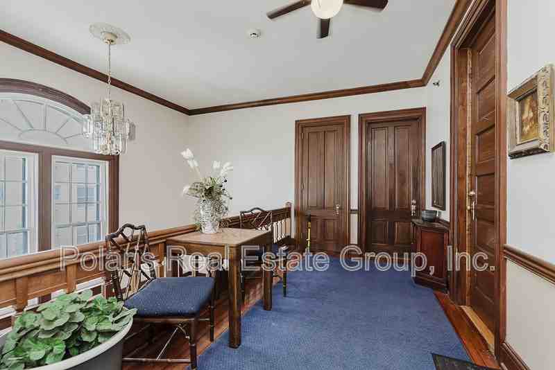 101 E 14th St #3 - Photo 6 of 32
