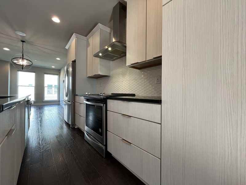 1617 Cannon View Ln - Photo 3 of 21