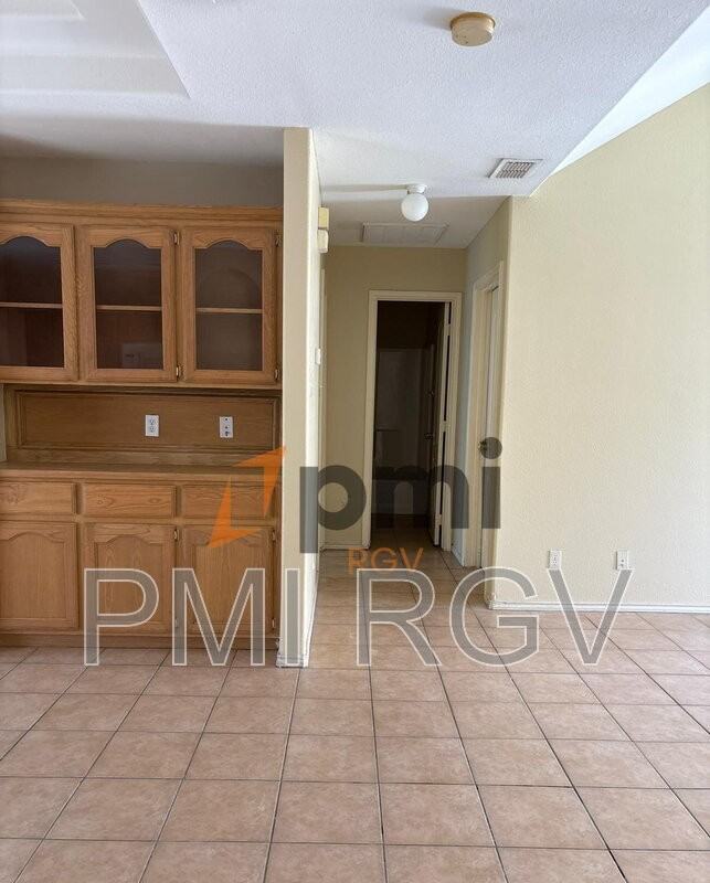 1901 W Western Dr #3 - Photo 7 of 26