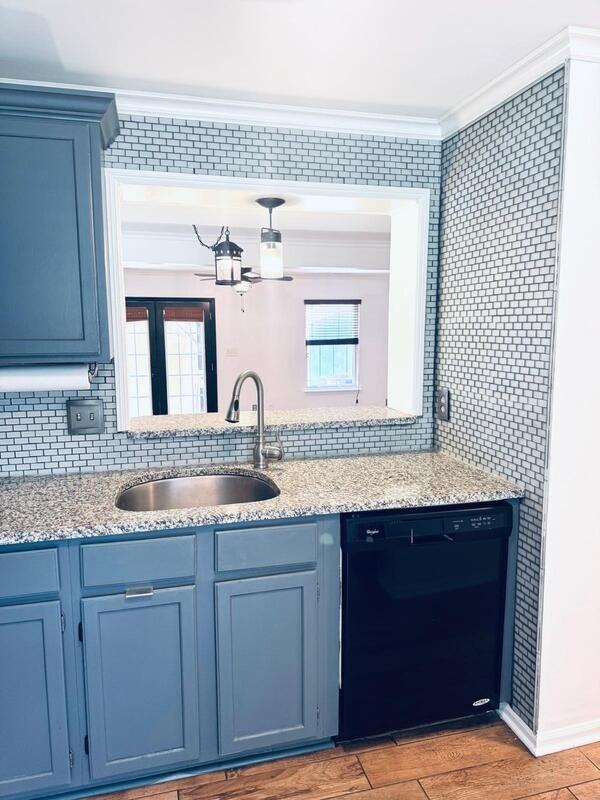 110 W Chalfont Way - Photo 3 of 13