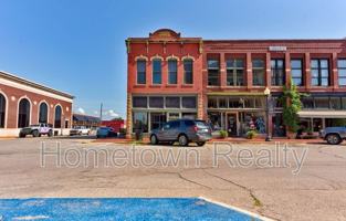 featured image of 124 W Oklahoma Ave #B
